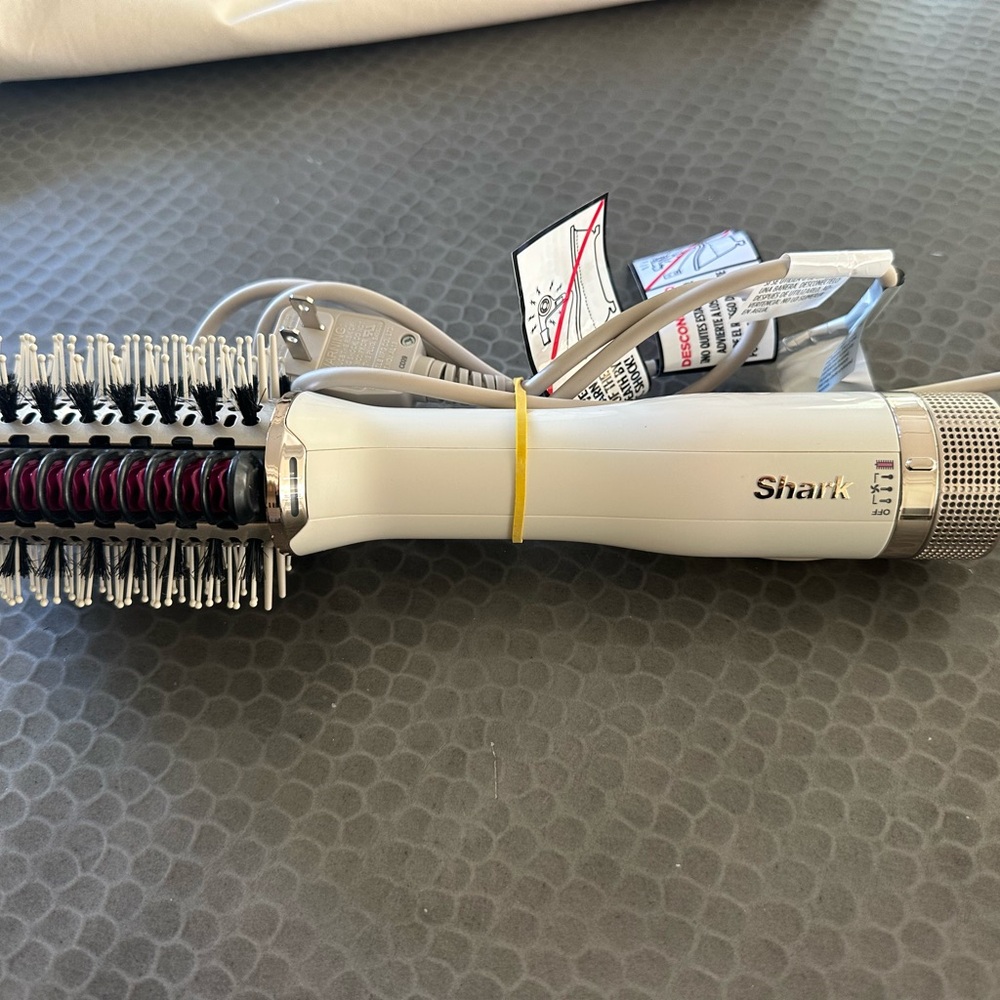 Shark Hair Styling Brush